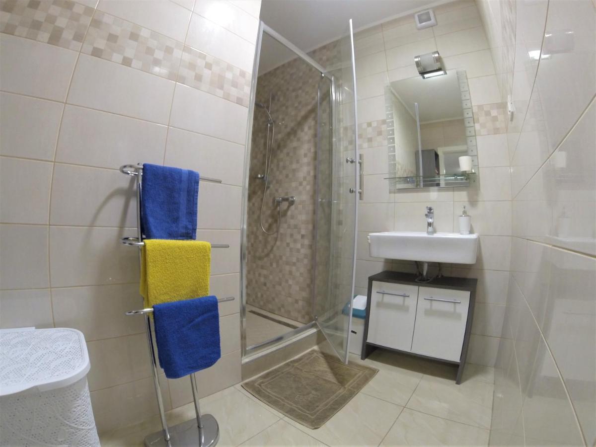 Apartmani Zaric Малинска Екстериор снимка