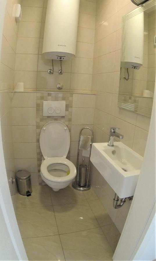 Apartmani Zaric Малинска Екстериор снимка
